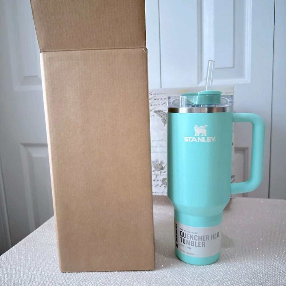 Stanley 40 oz Mint Julep Green Flowstate Quencher H2.0 Insulated Handle Tumbler - Picture 13 of 15
